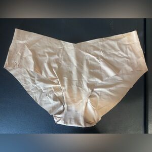 NWT Victoria Secret hip hugger panty
